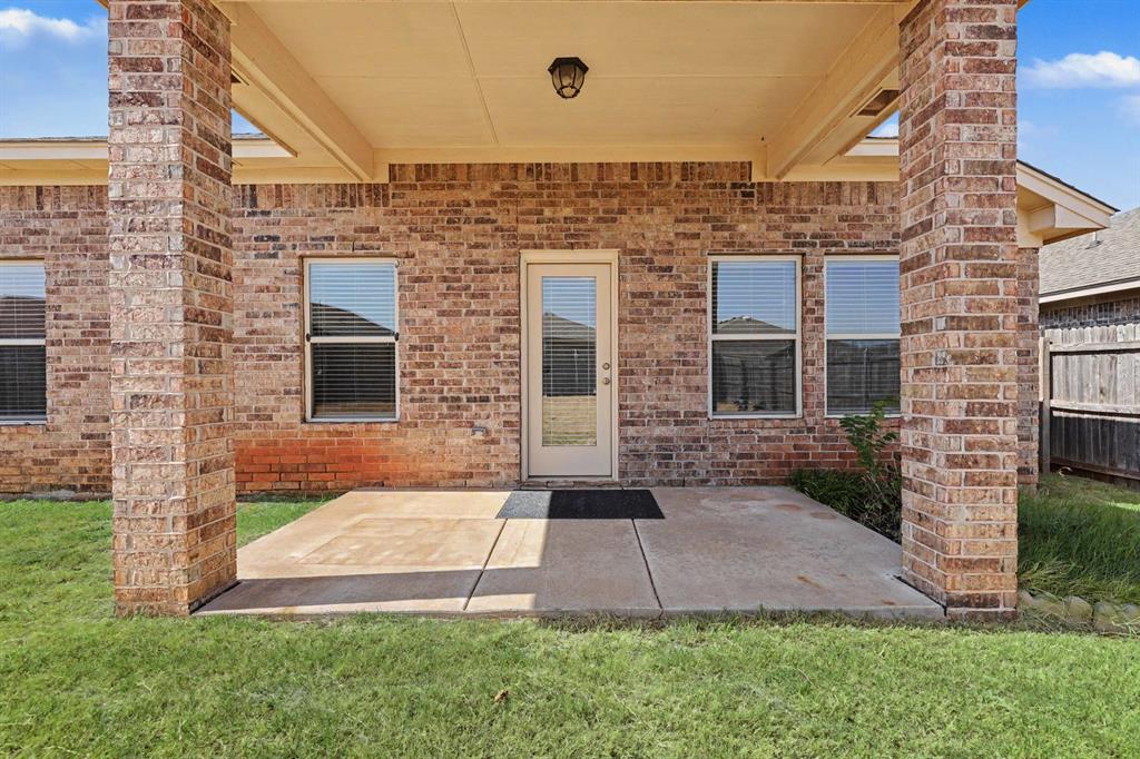 19104 Visto Drive Property Photo 26
