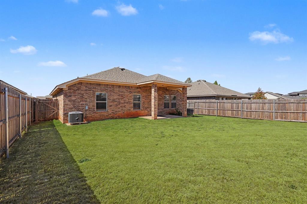 19104 Visto Drive Property Photo 28