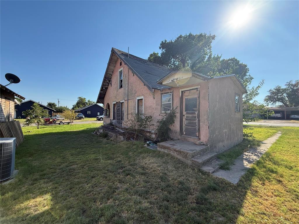 420 Nw 2nd Street Property Photo 1