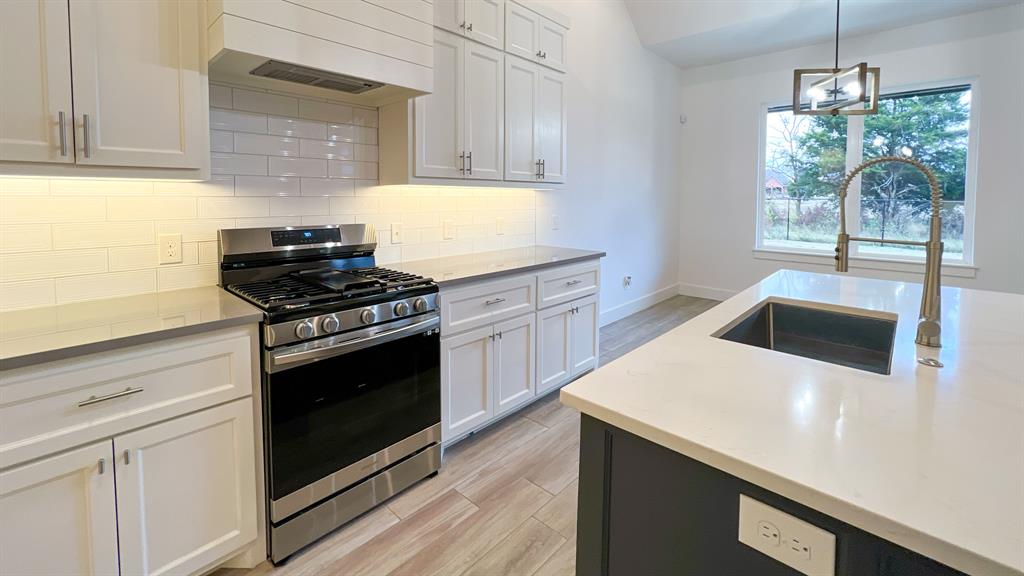 621 E Barajas Terrace Property Photo 19