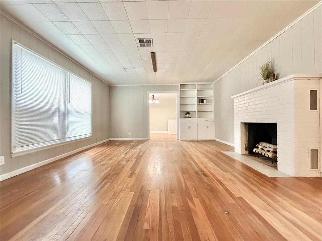 118 W Franklin Street Property Photo 5