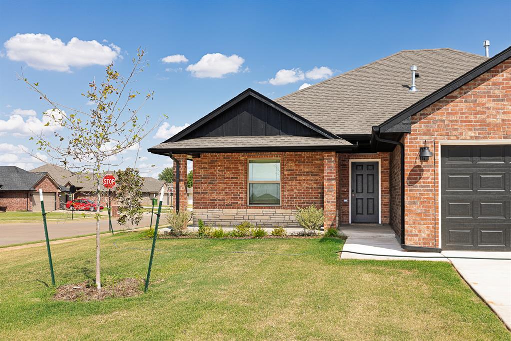 4537 Adobe Court Property Photo 2
