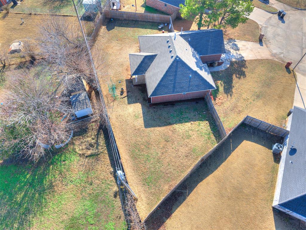 712 Wall Circle Property Photo 5