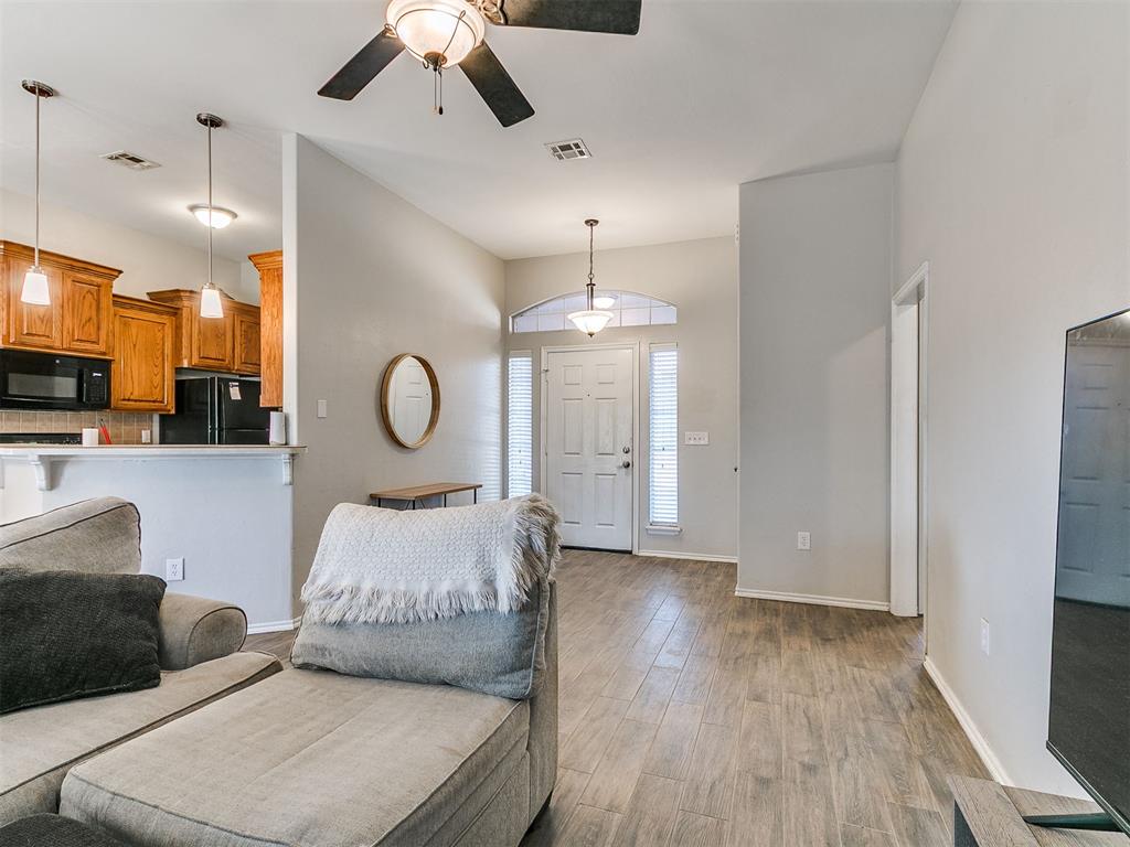 712 Wall Circle Property Photo 16