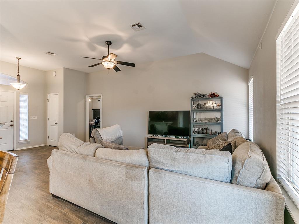 712 Wall Circle Property Photo 17