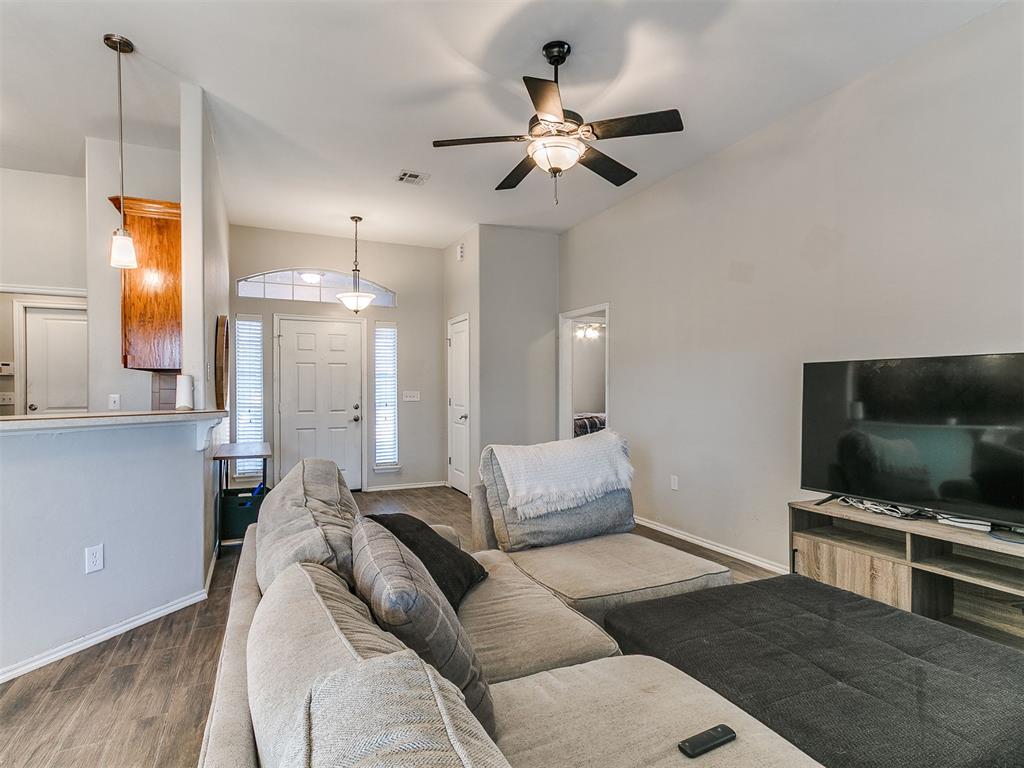712 Wall Circle Property Photo 18