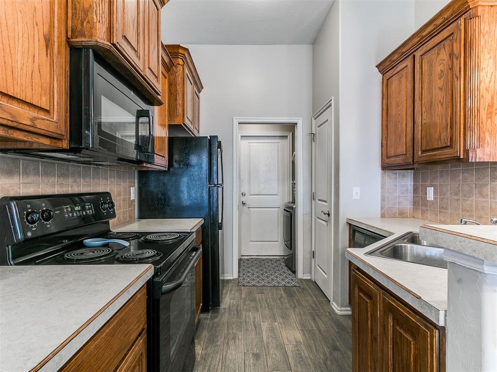 712 Wall Circle Property Photo 23