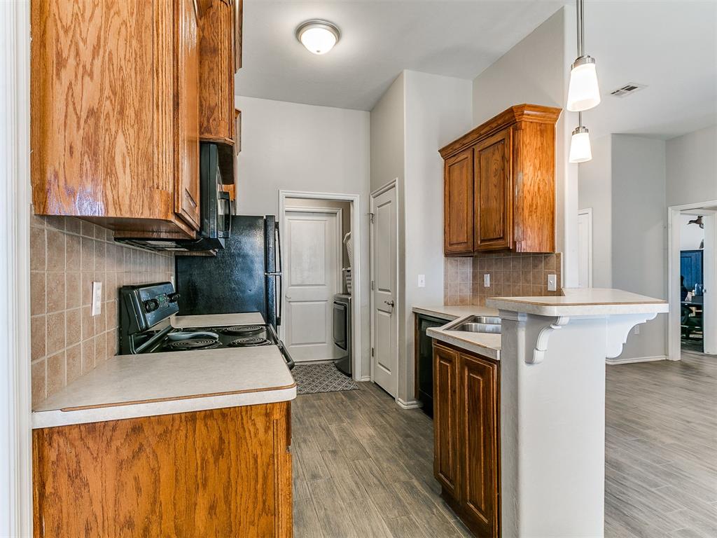 712 Wall Circle Property Photo 24
