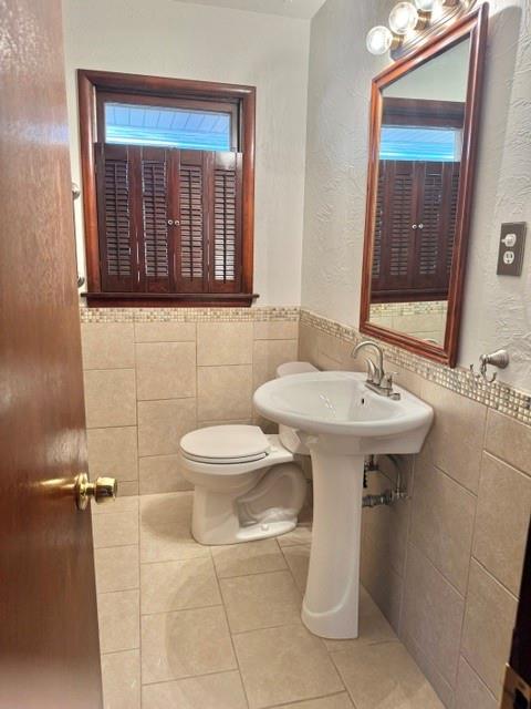 128 W Jarman Drive Property Photo 6