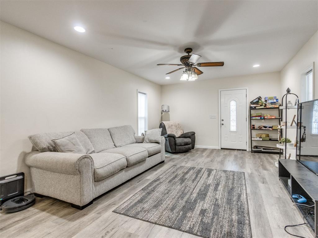 309 S Pybas Street Property Photo 6