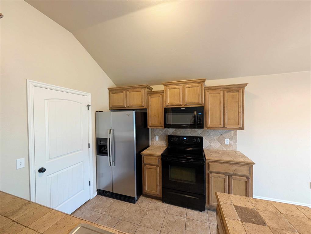 621 Apple Tree Lane Property Photo 6