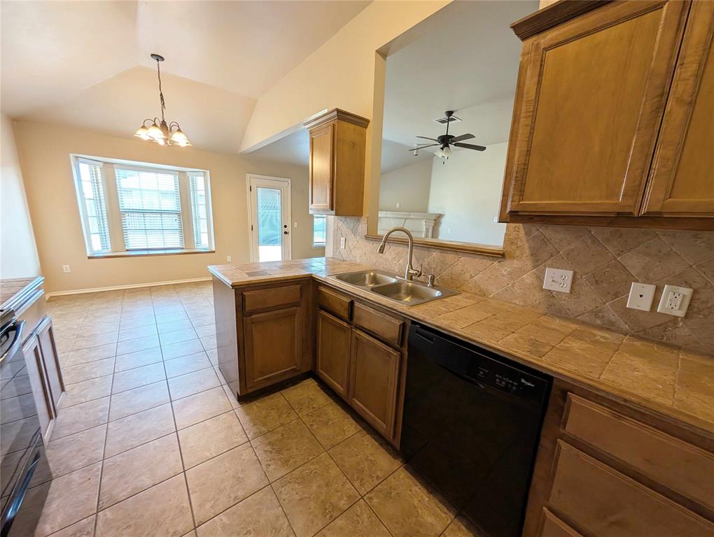 621 Apple Tree Lane Property Photo 7