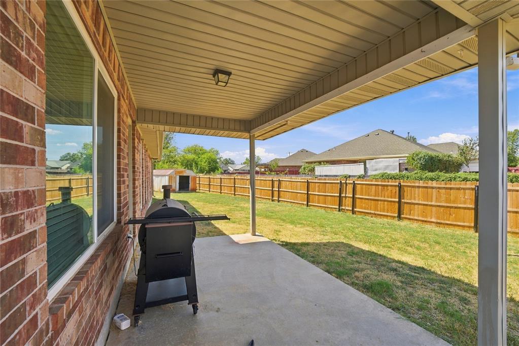 8133 Woodhue Drive Property Photo 5