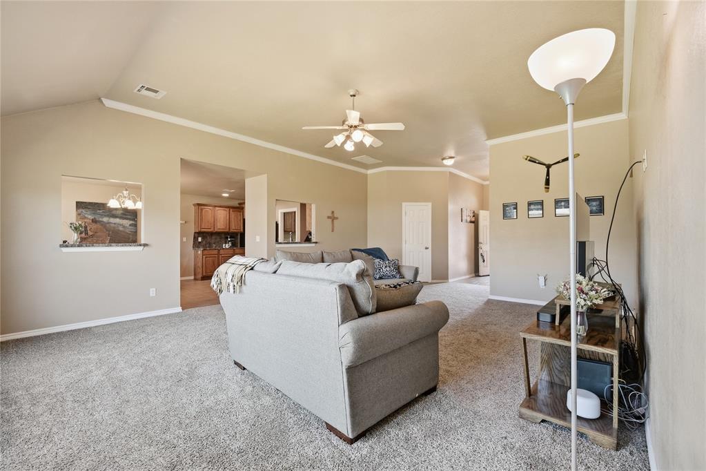 8133 Woodhue Drive Property Photo 10