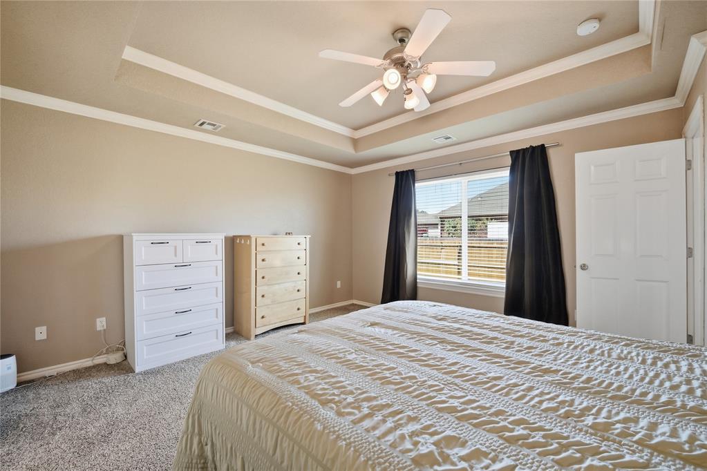 8133 Woodhue Drive Property Photo 15