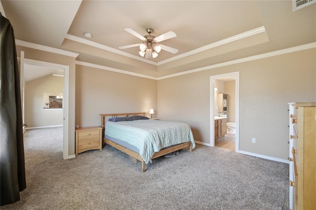 8133 Woodhue Drive Property Photo 16