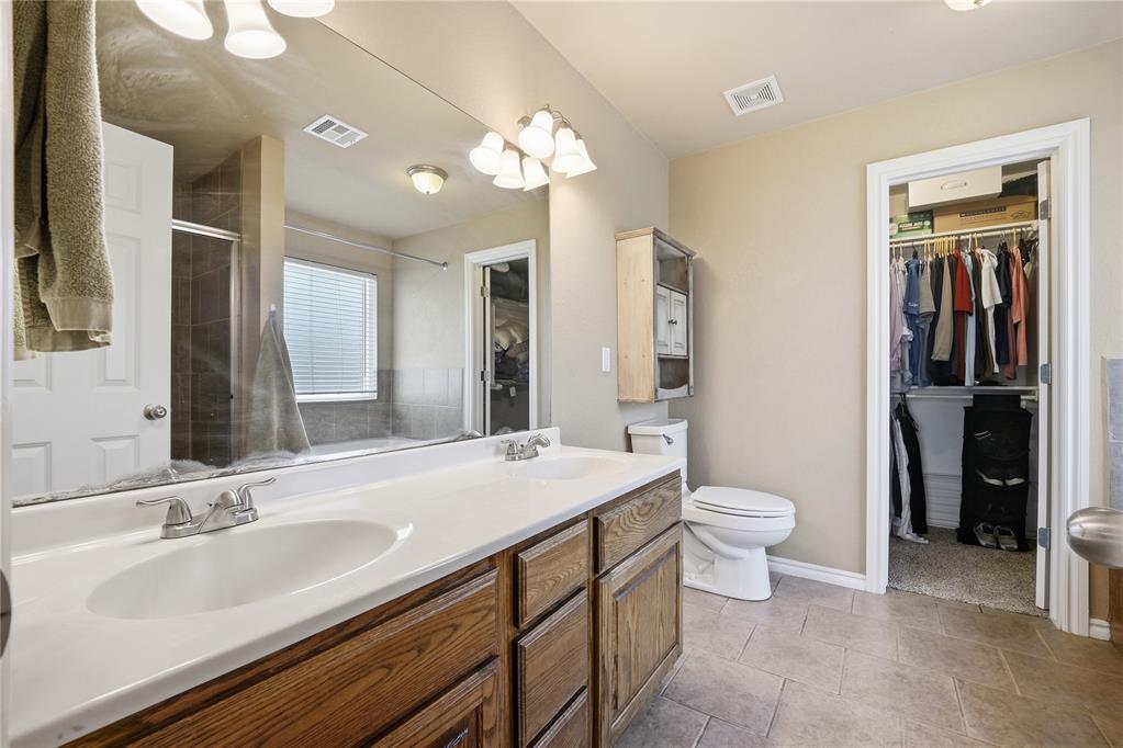 8133 Woodhue Drive Property Photo 18