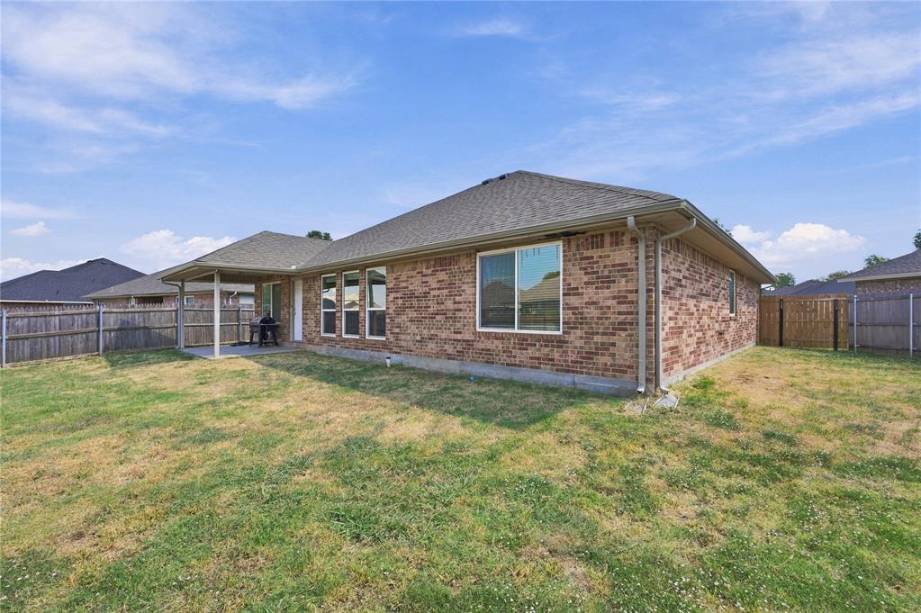8133 Woodhue Drive Property Photo 26