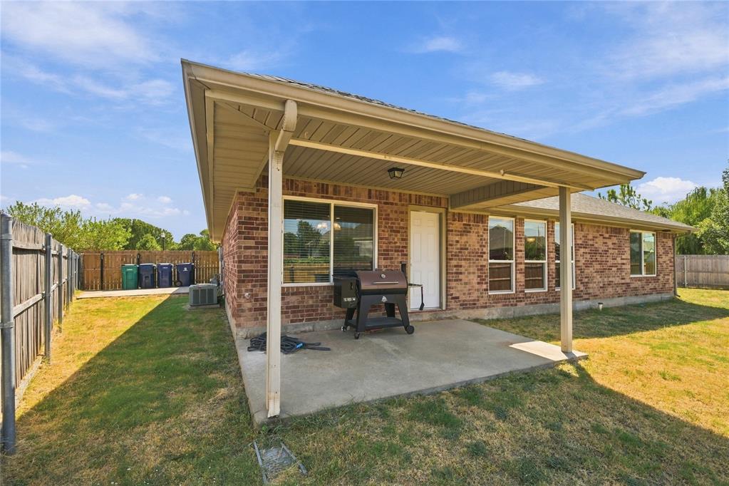 8133 Woodhue Drive Property Photo 27