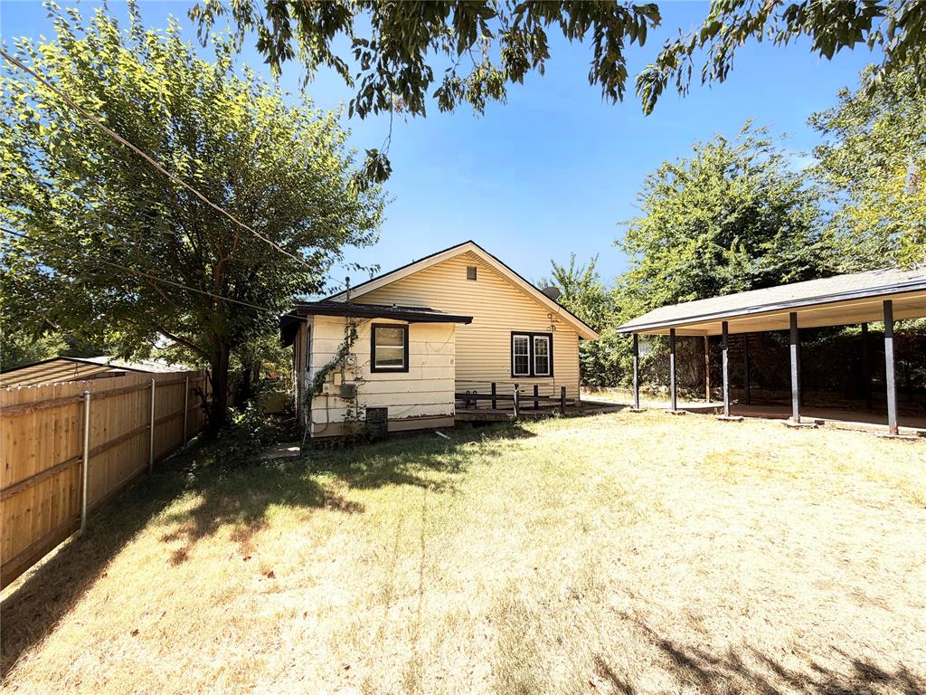 1707 E Park Place Property Photo 6