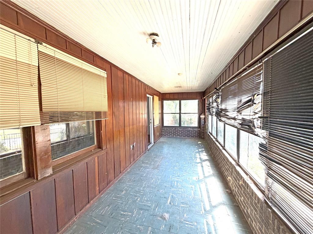 1707 E Park Place Property Photo 7