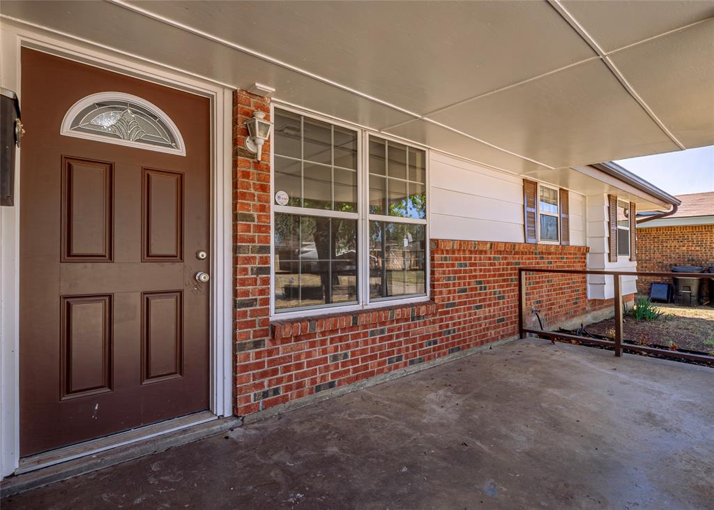 732 Butler Street Property Photo 6