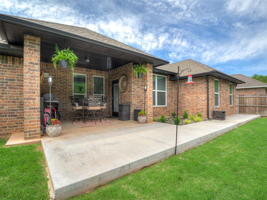 2416 Creek Side Circle Property Photo 40