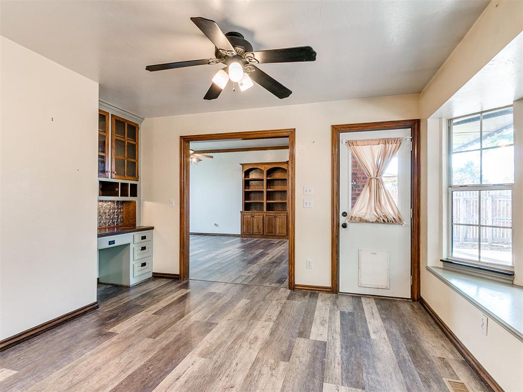 8221 Nw 99th Street Property Photo 19