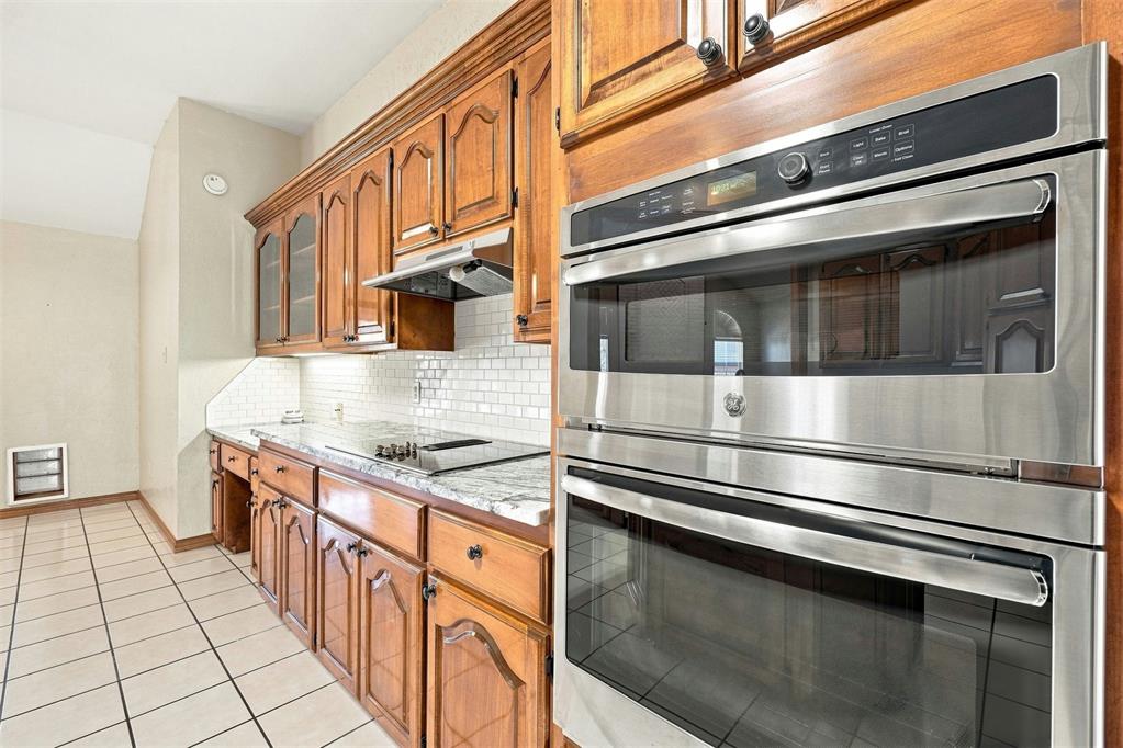 1607 Sw Edward Circle Property Photo 16