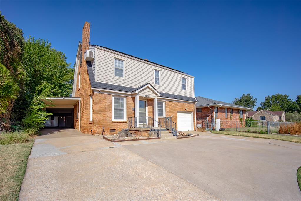 2515 N Drexel Boulevard Property Photo 1