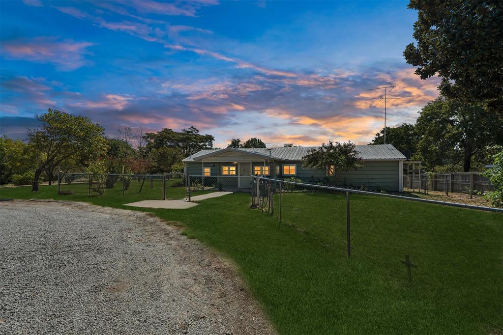 420856 E 1177 Road Property Photo 4