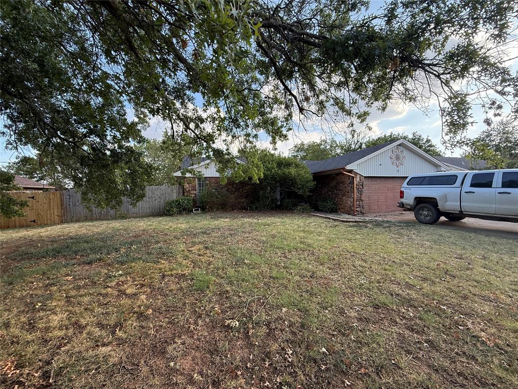 17 Oak Hill Road Property Photo 4