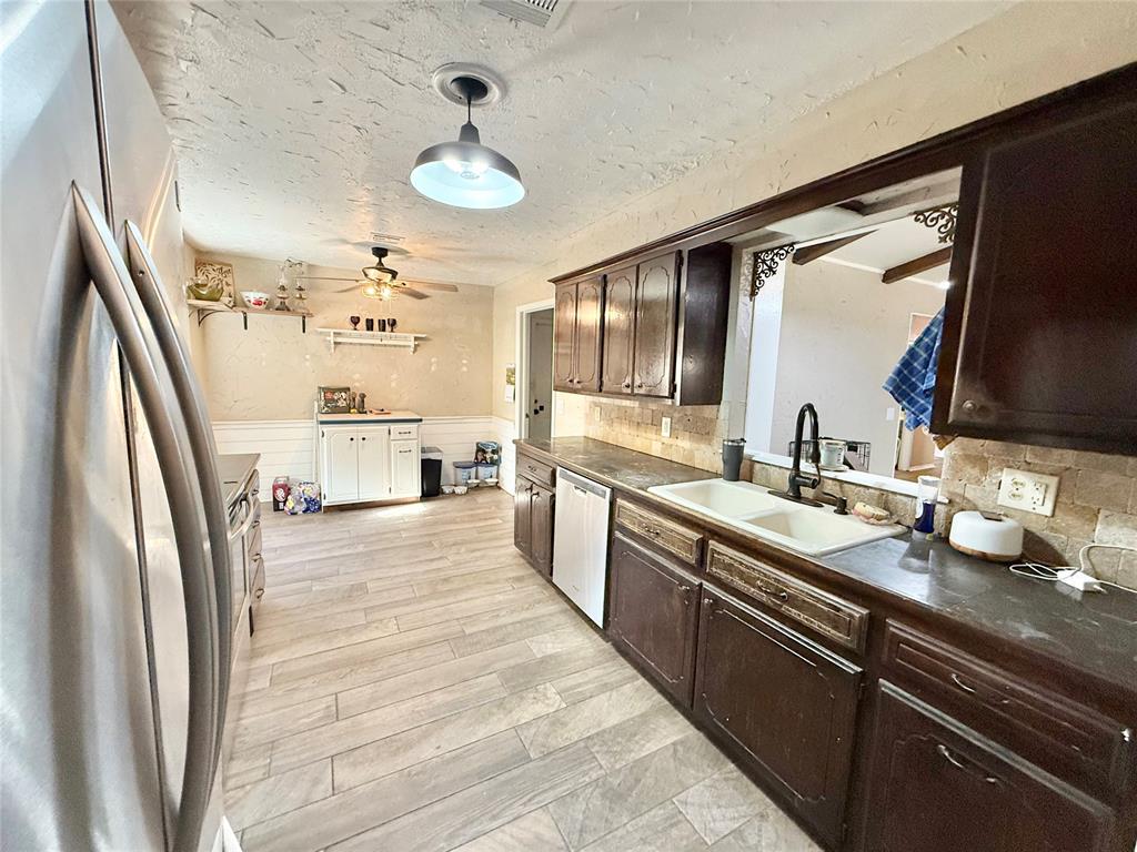 17 Oak Hill Road Property Photo 9