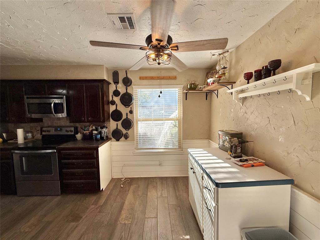 17 Oak Hill Road Property Photo 10