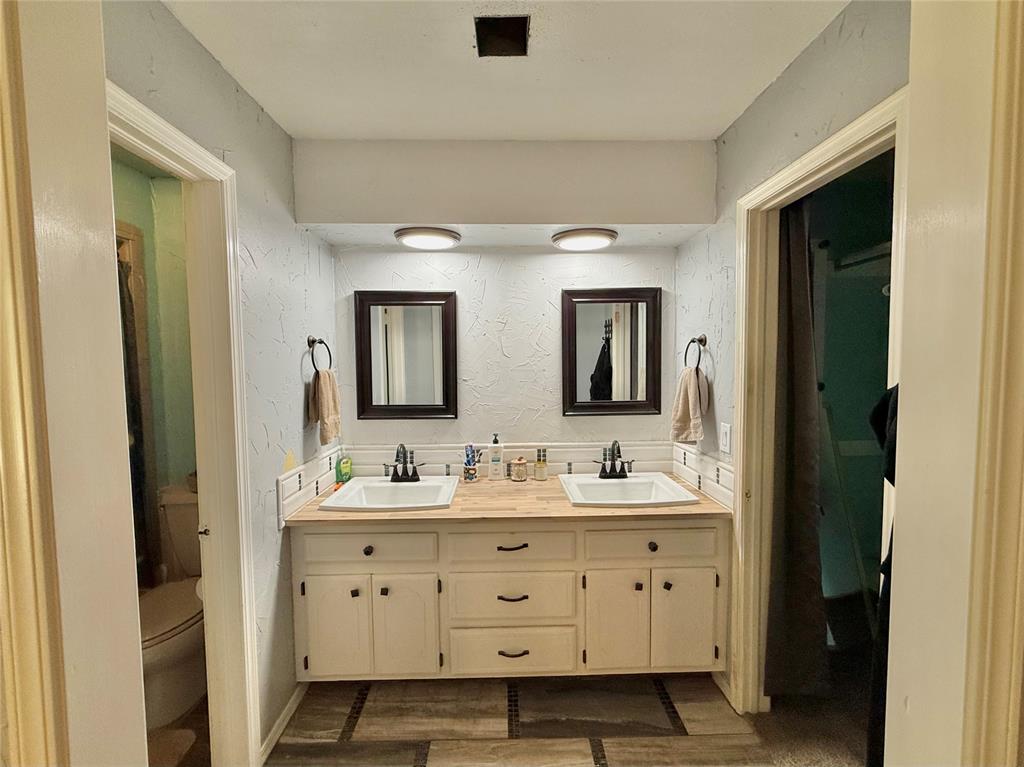 17 Oak Hill Road Property Photo 18