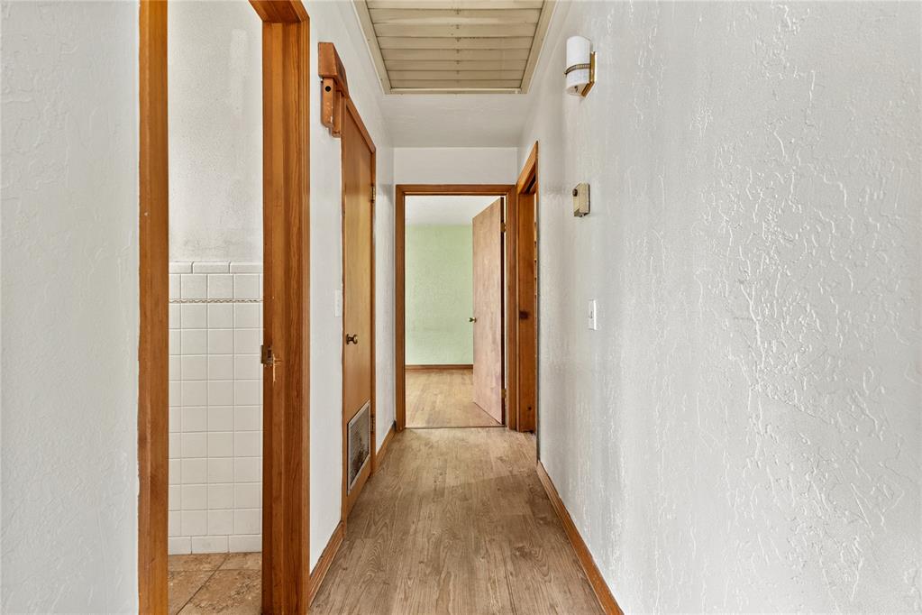 1009 N Illinois Street Property Photo 10