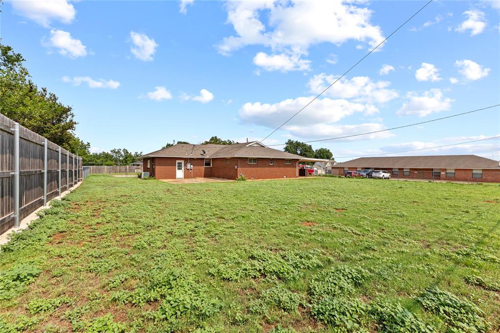 1009 N Illinois Street Property Photo 23
