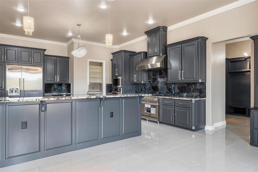 17804 Blue Heron Court Property Photo 17