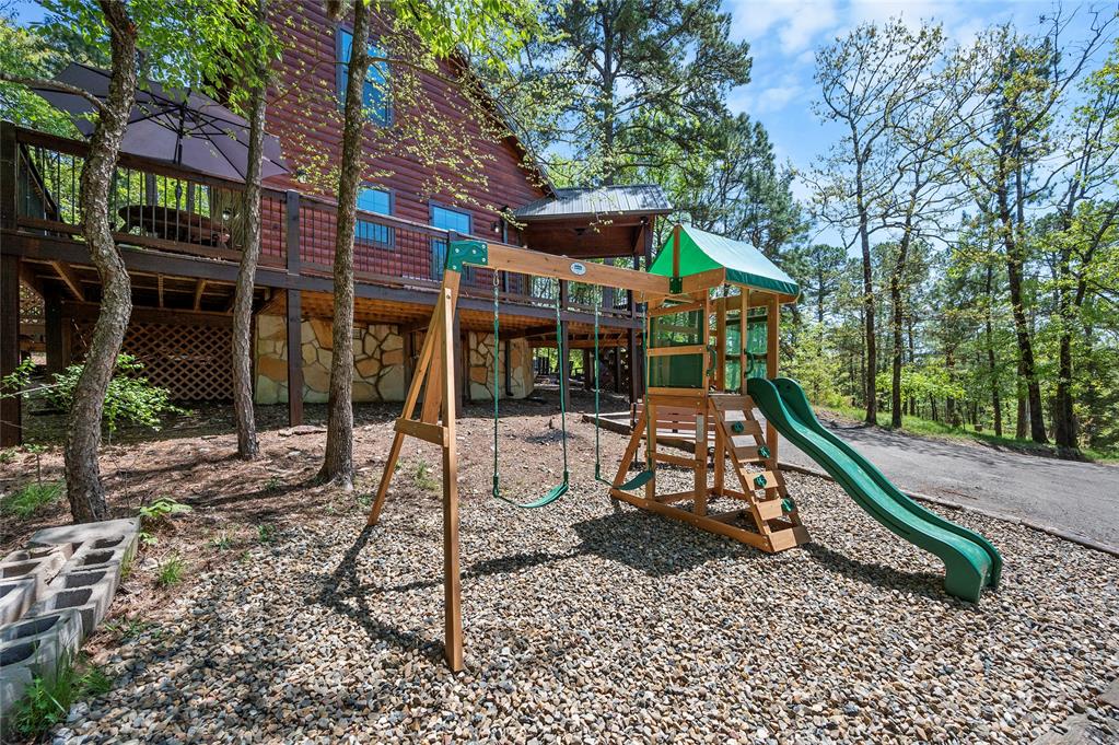 95 Split Shot Circle Property Photo 32