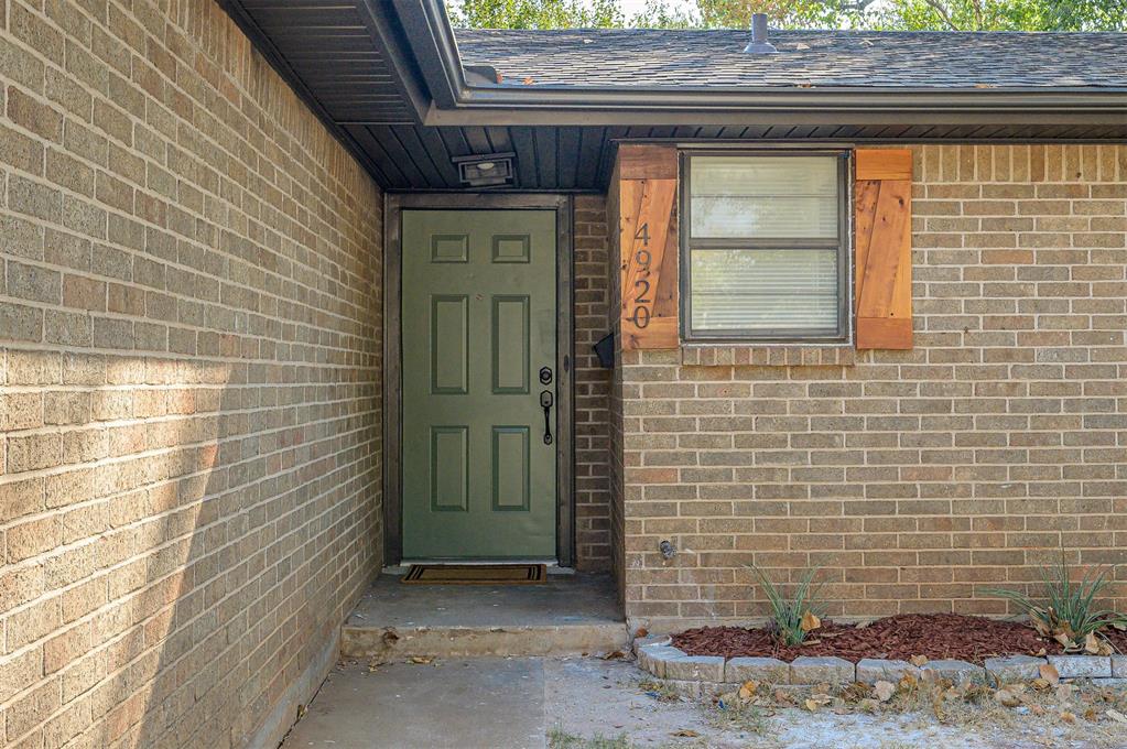 4920 S Kathy Drive Property Photo 3