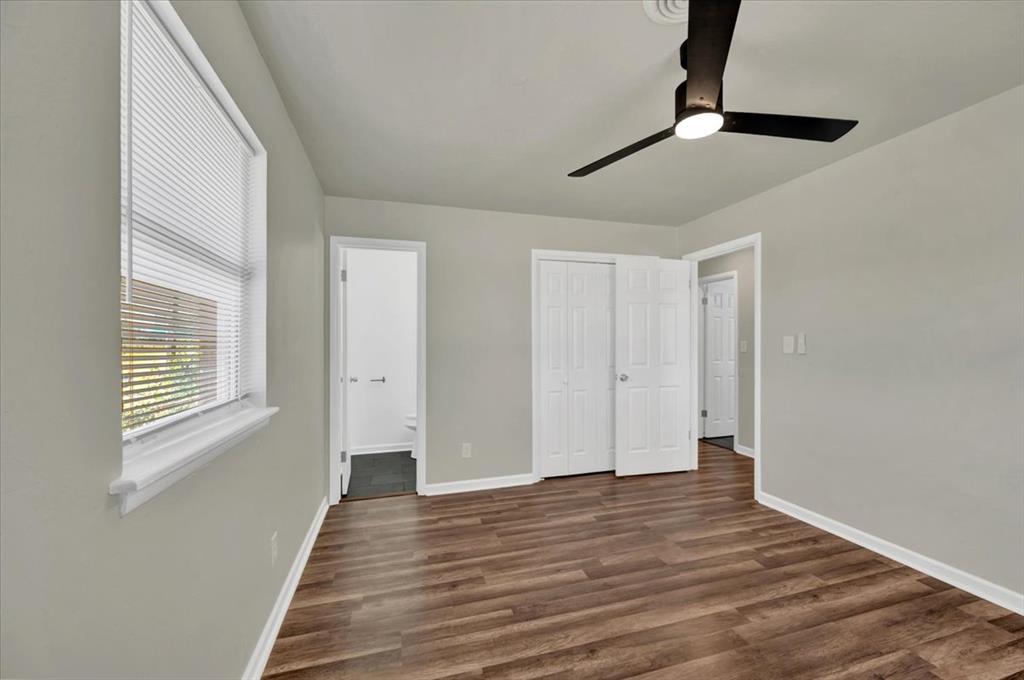 6829 S Winston Way Property Photo 26