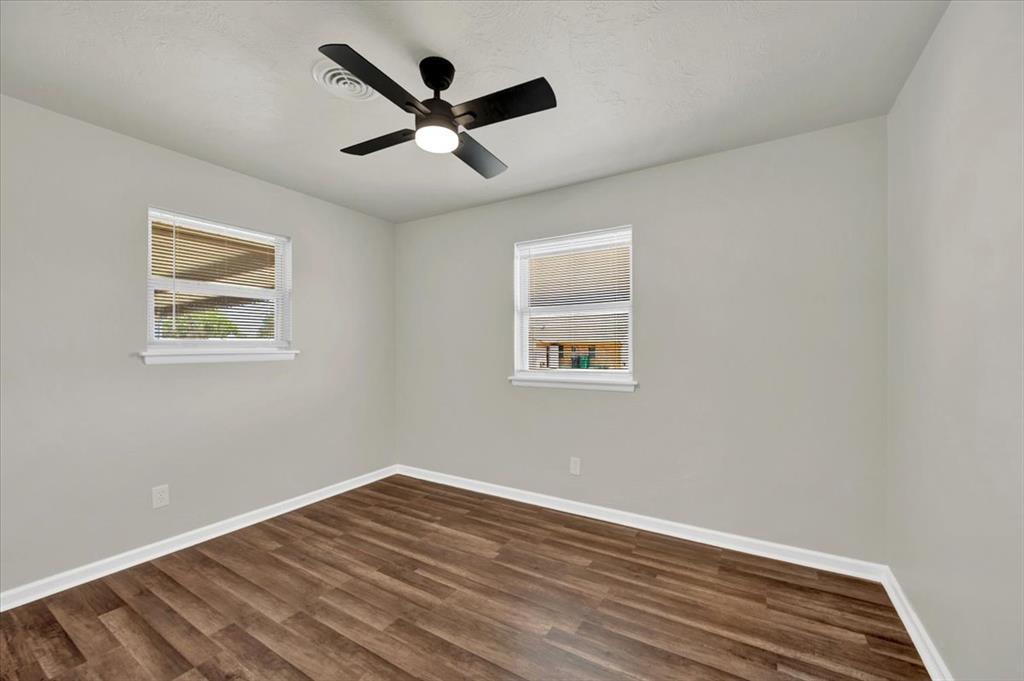 6829 S Winston Way Property Photo 28