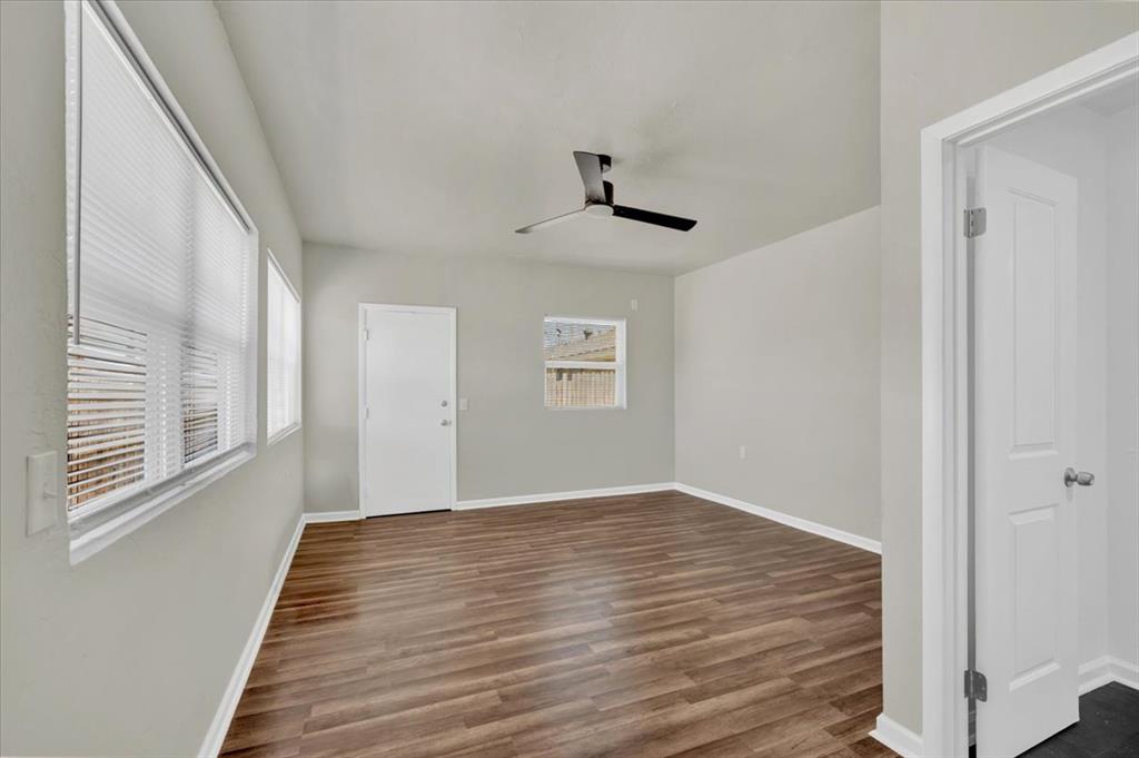 6829 S Winston Way Property Photo 30