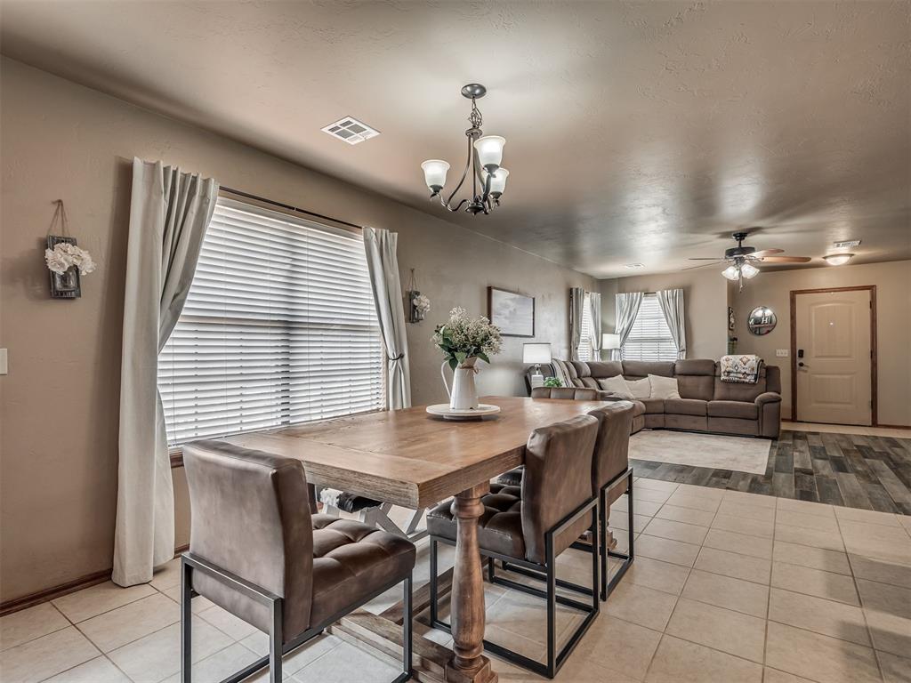 958 Cotswold Court Property Photo 18