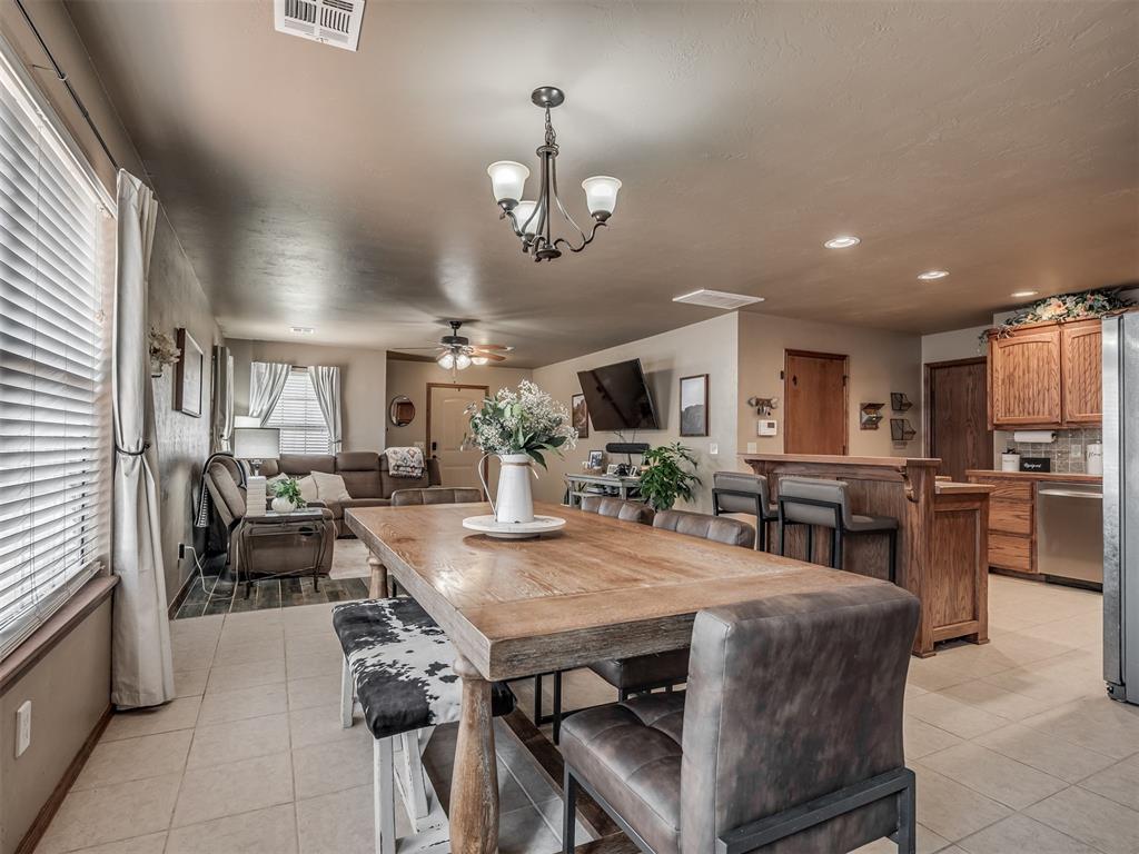 958 Cotswold Court Property Photo 19