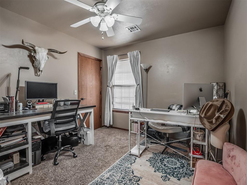 958 Cotswold Court Property Photo 26