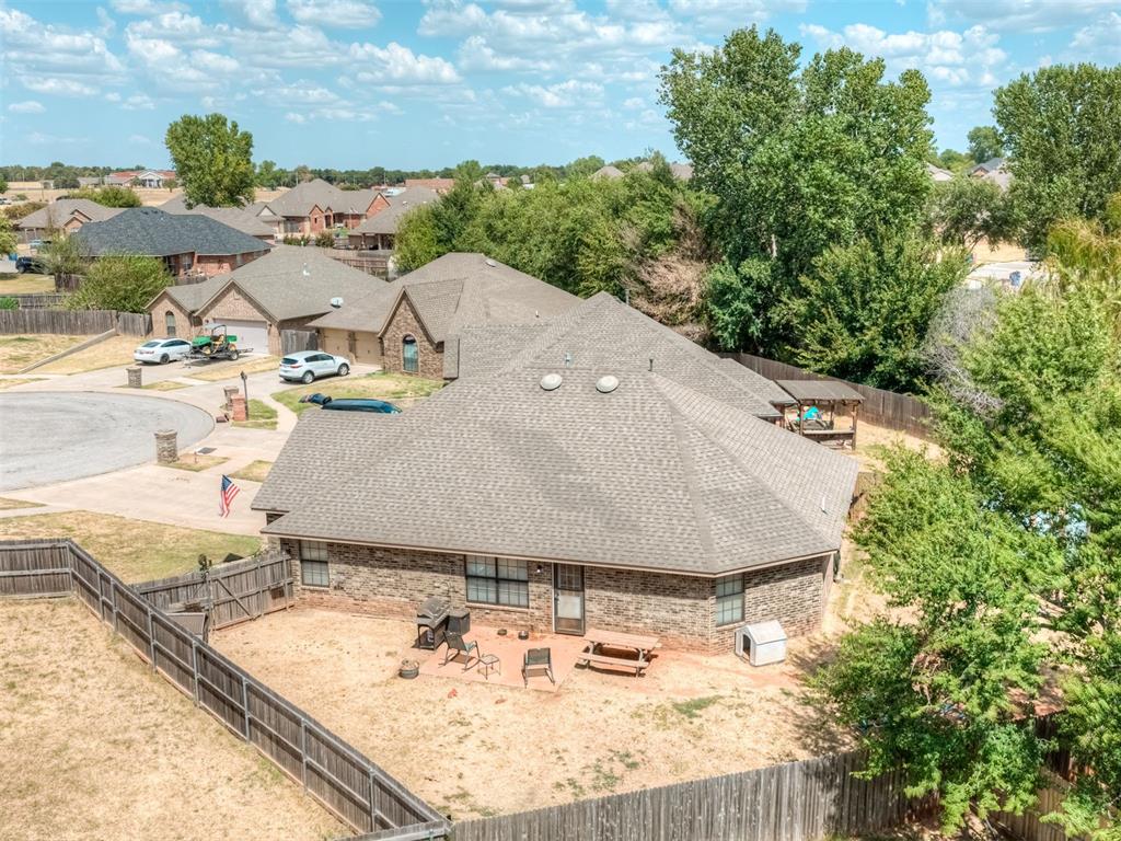 958 Cotswold Court Property Photo 41