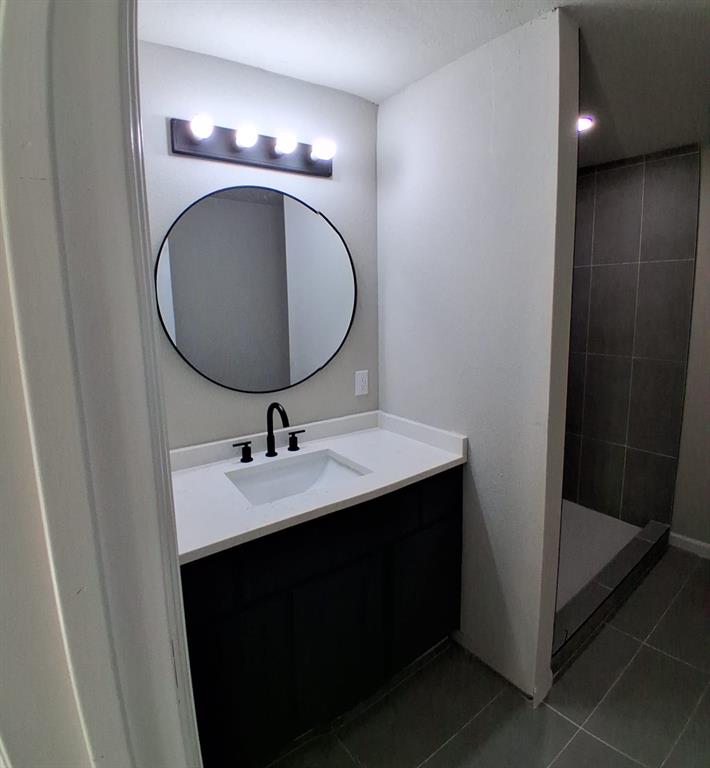 6121 W 40th Street Property Photo 8