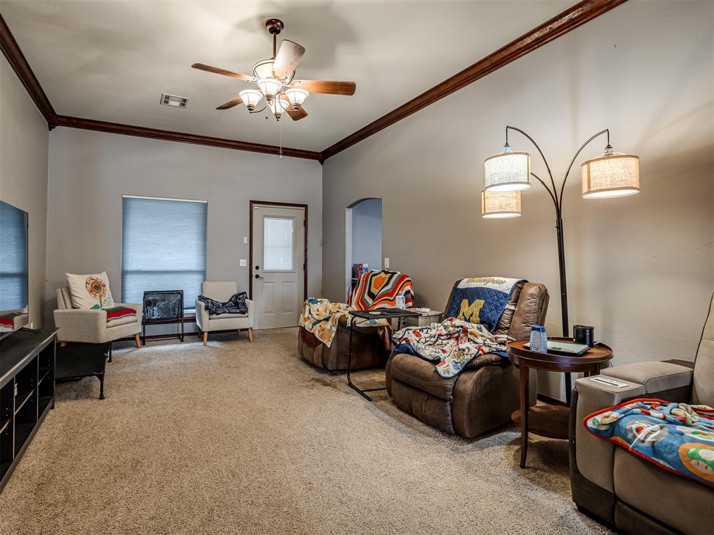308 Tumbleweed Road Property Photo 7