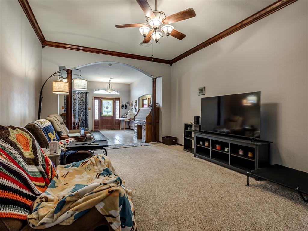 308 Tumbleweed Road Property Photo 9